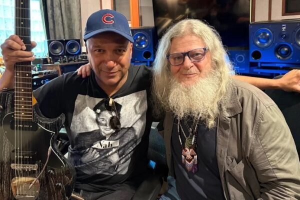 Gustavo Santaolalla y Tom Morello juntos en el soundtrack de ‘The Last of Us’