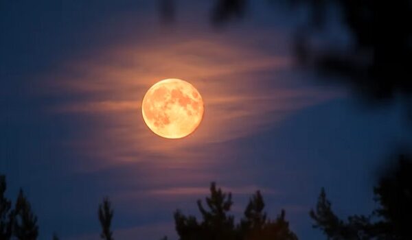 Cuándo y a qué hora se podrá ver la microluna